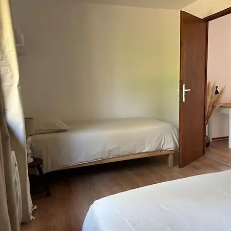 Maison Les Pins 펜션 Lagorce (Gironde)
