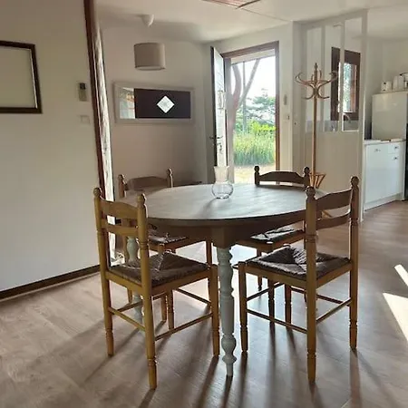 Maison Les Pins 펜션 Lagorce (Gironde)